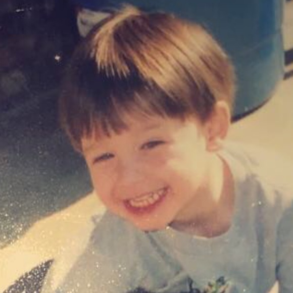 Meet your Posher, Ian - Picture 1 of 1